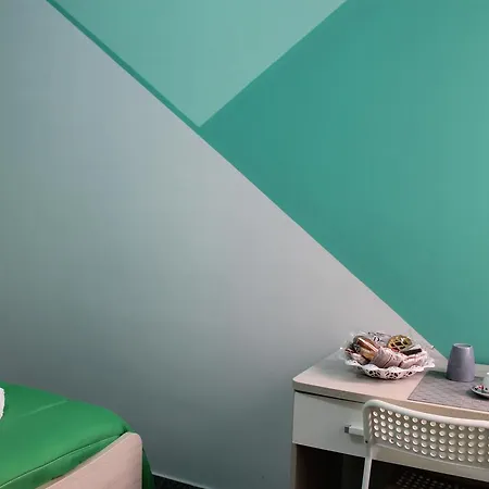 Charm Airport Couette-café