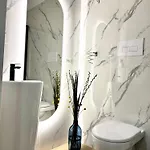 Charm Airport Отель типа 