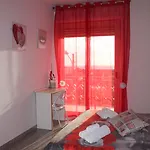 Charm Airport Bed & Breakfast