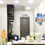 Bed & Breakfast Charm Airport 4*
