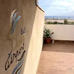 Bed & Breakfast Charm Airport