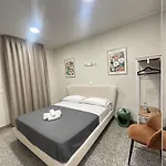 Bed & Breakfast Charm Airport 4*
