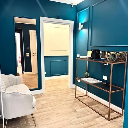 Charm Airport Oda ve Kahvaltı 4*