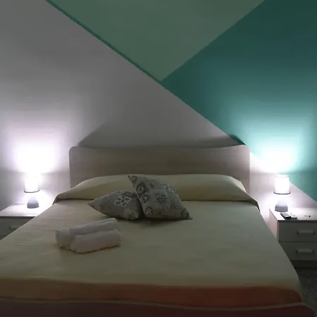 Oda ve Kahvaltı Charm Airport 4*