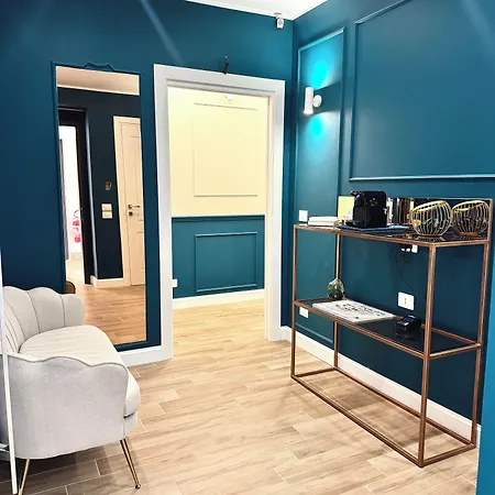 Charm Airport Oda ve Kahvaltı 4*