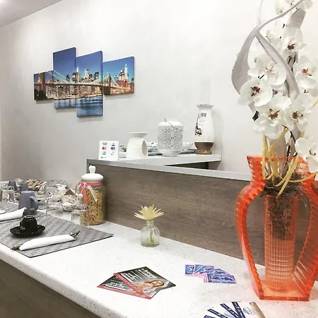 Charm Airport فندق مبيت وإفطار 2*