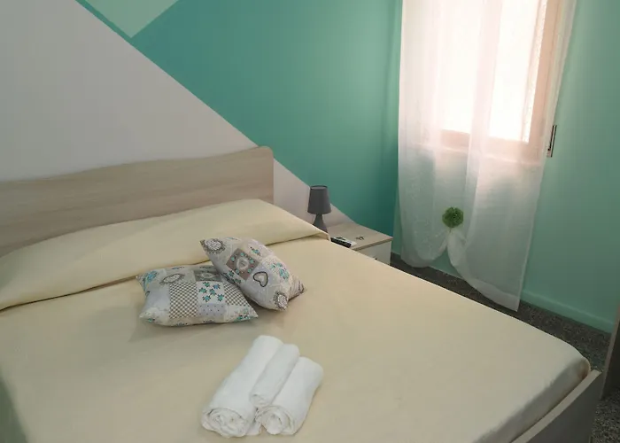 Charm Airport Bed & Breakfast