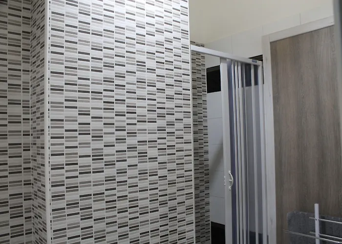 Bed & Breakfast Charm Airport