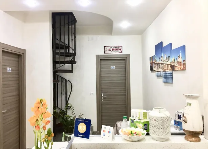 Bed & Breakfast Charm Airport 4*