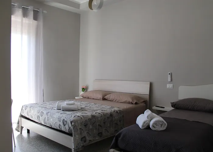 Charm Airport Bed & Breakfast 4*