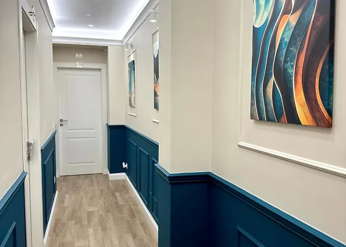 Charm Airport Bed & Breakfast 4*