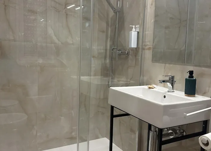 Bed & Breakfast Charm Airport